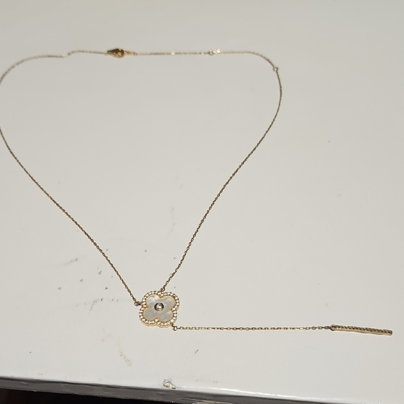 Jewelry - Elegant Gold Pearl Necklace